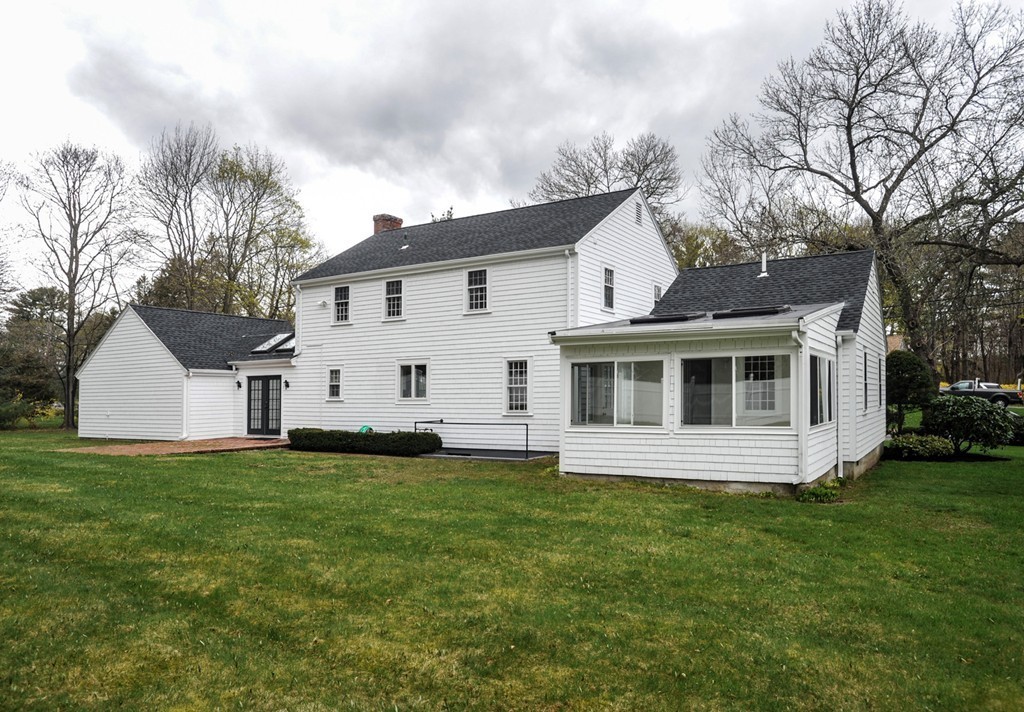 3 Longmeadow Road Hingham, MA 02043 - Photo 4 of 26 Gallery Image 4