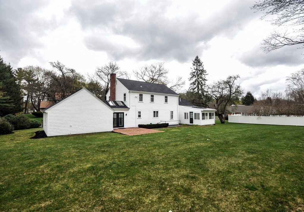 3 Longmeadow Road Hingham, MA 02043 - Photo 5 of 26 Gallery Image 5
