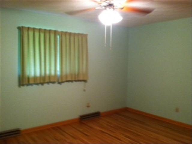 819 Ruff Drive Monroe, MI 48162 - Photo 4 of 13 20364767-3.JPG
