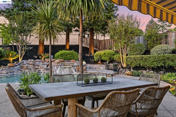 $2,699,000 | 807 Tunbridge Road, Danville, CA 94526
