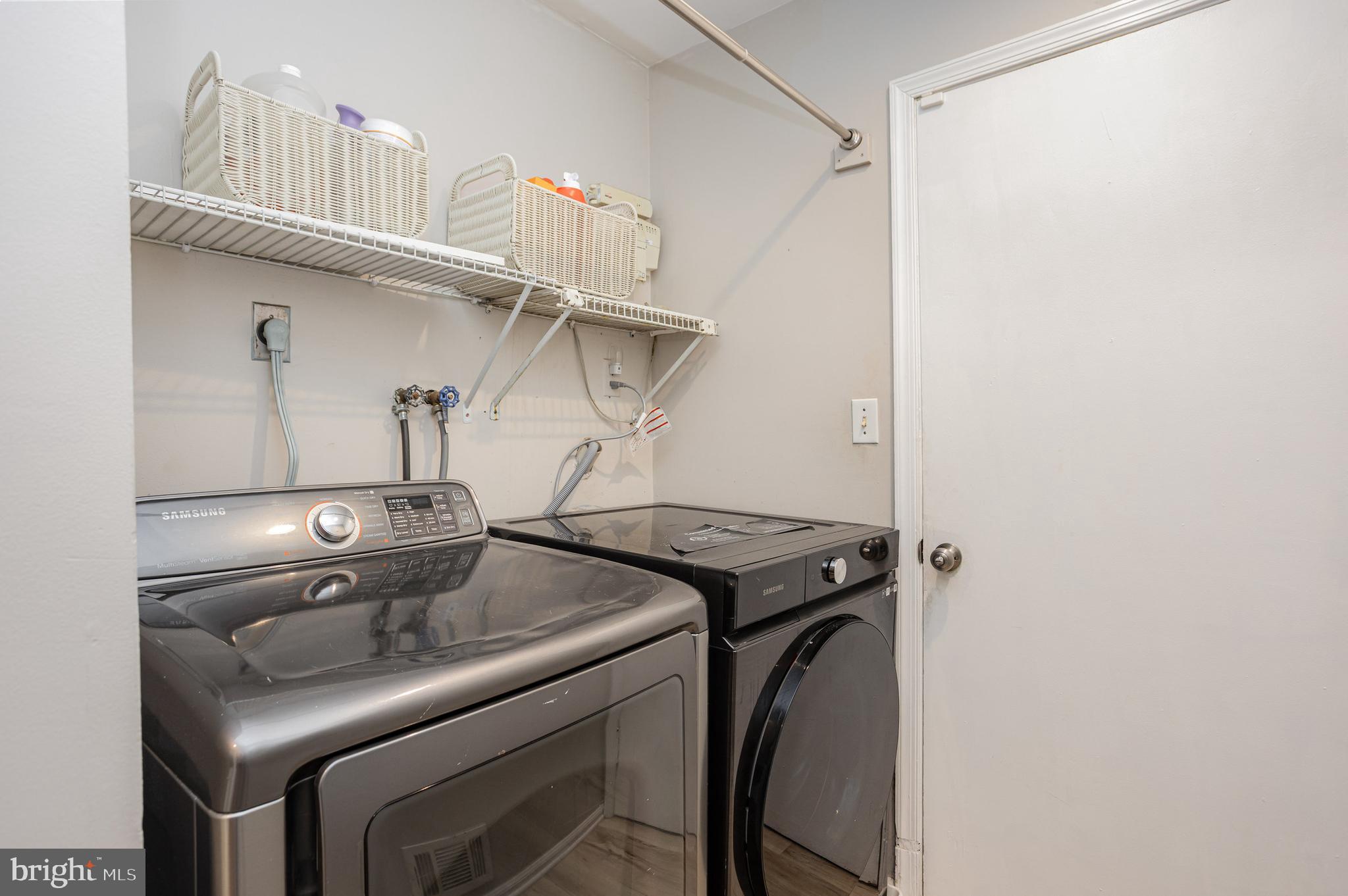 5457 Treefrog Place Columbia, MD 21045 - Photo 12 of 28 Laundry room