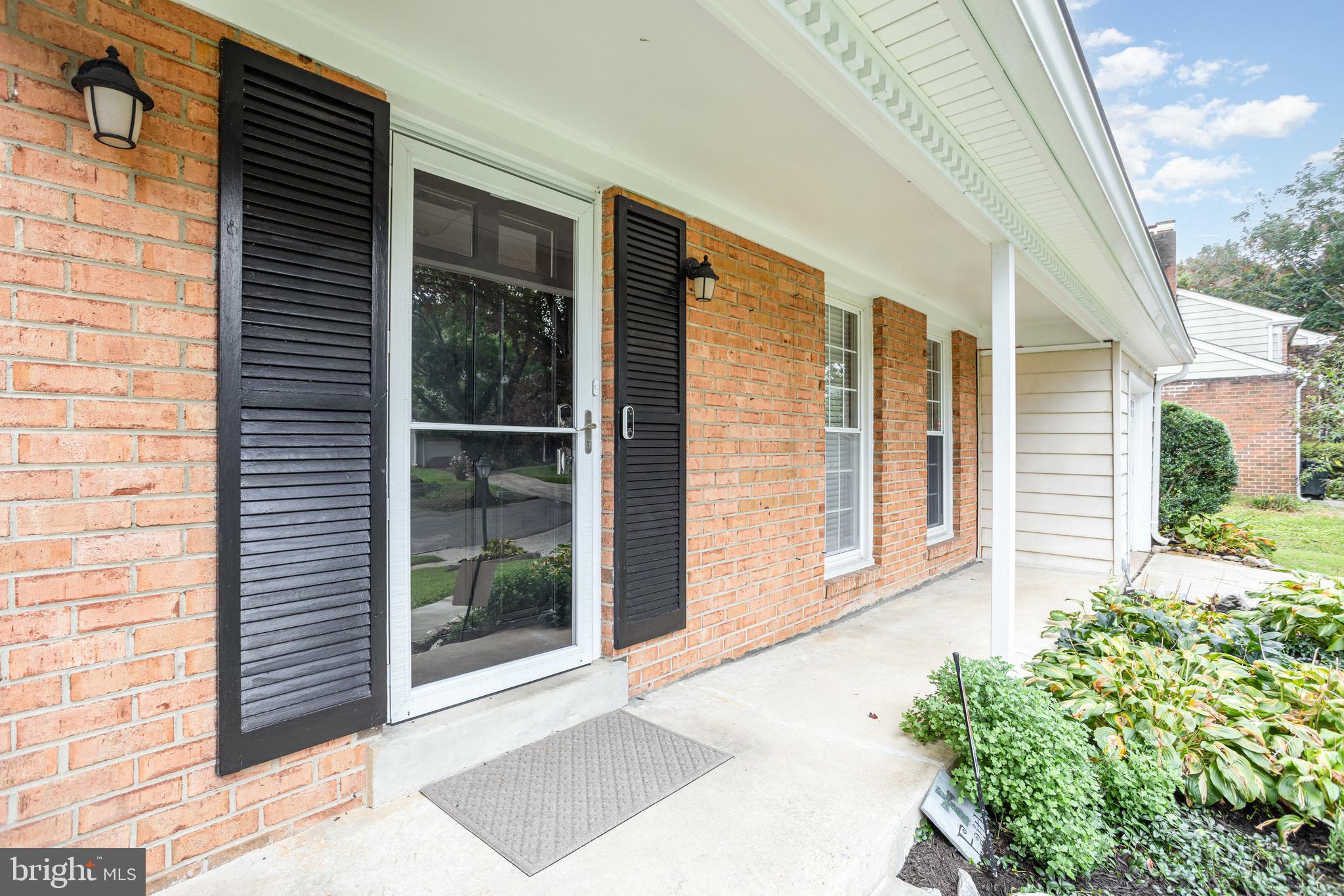 5457 Treefrog Place Columbia, MD 21045 - Photo 2 of 28 Front porch