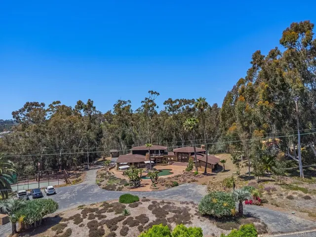 $4,700,000 | 15390 Las Planideras, Rancho Santa Fe, CA 92067
