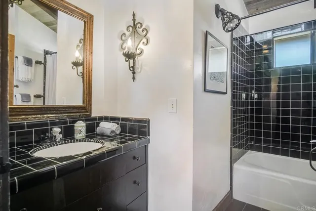 $4,700,000 | 15390 Las Planideras, Rancho Santa Fe, CA 92067