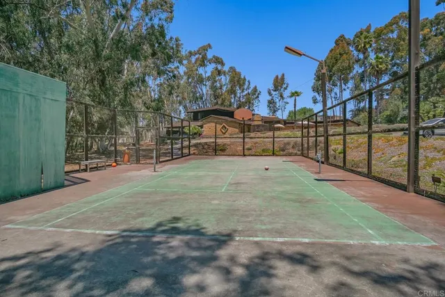 $4,700,000 | 15390 Las Planideras, Rancho Santa Fe, CA 92067