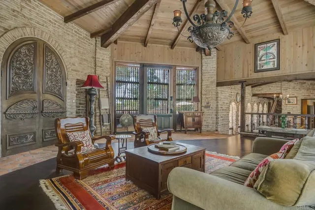 $4,700,000 | 15390 Las Planideras, Rancho Santa Fe, CA 92067