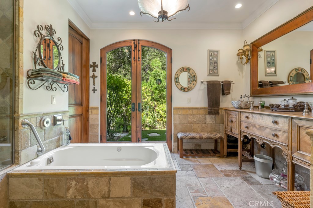 3439 Dorothy Road Topanga, CA 90290 - Photo 34 of 44 Primary Bathroom Actual