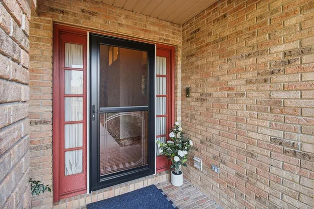 $459,000 | 540 South Pine Meadow Drive, DeBary, FL 32713