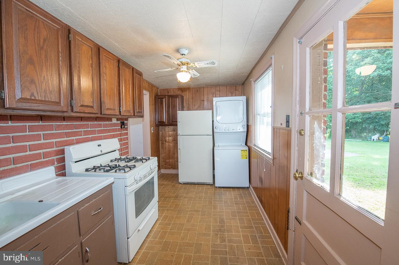 630 Hey Lane Springfield, PA 19064 - Photo 9 of 22