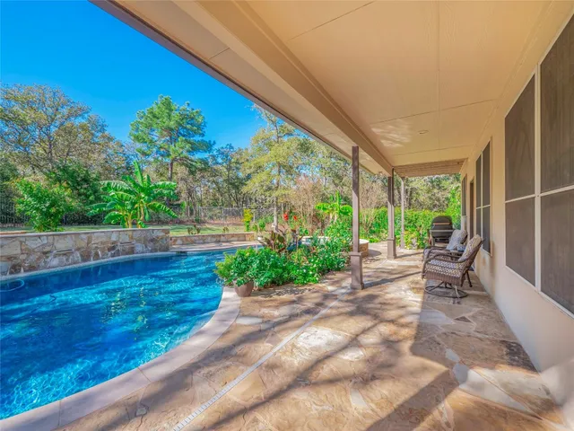 a view of a backyard with garden