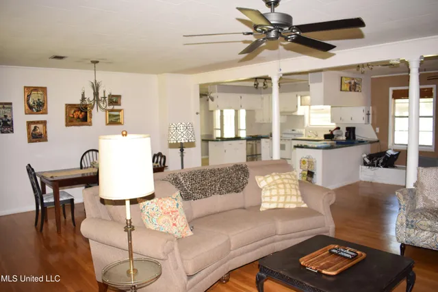 $184,000 | 1225 Old Highway 63 North, Lucedale, MS 39452