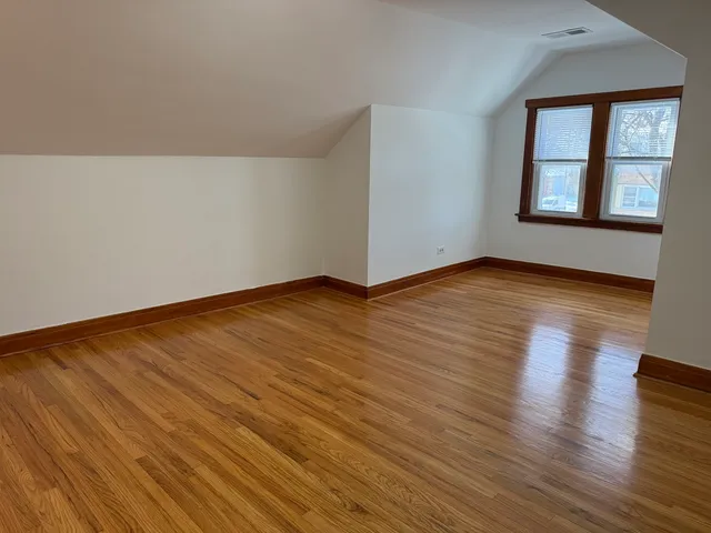 $1,200 | 5501 North Luna Avenue, Unit 2, Chicago, IL 60630