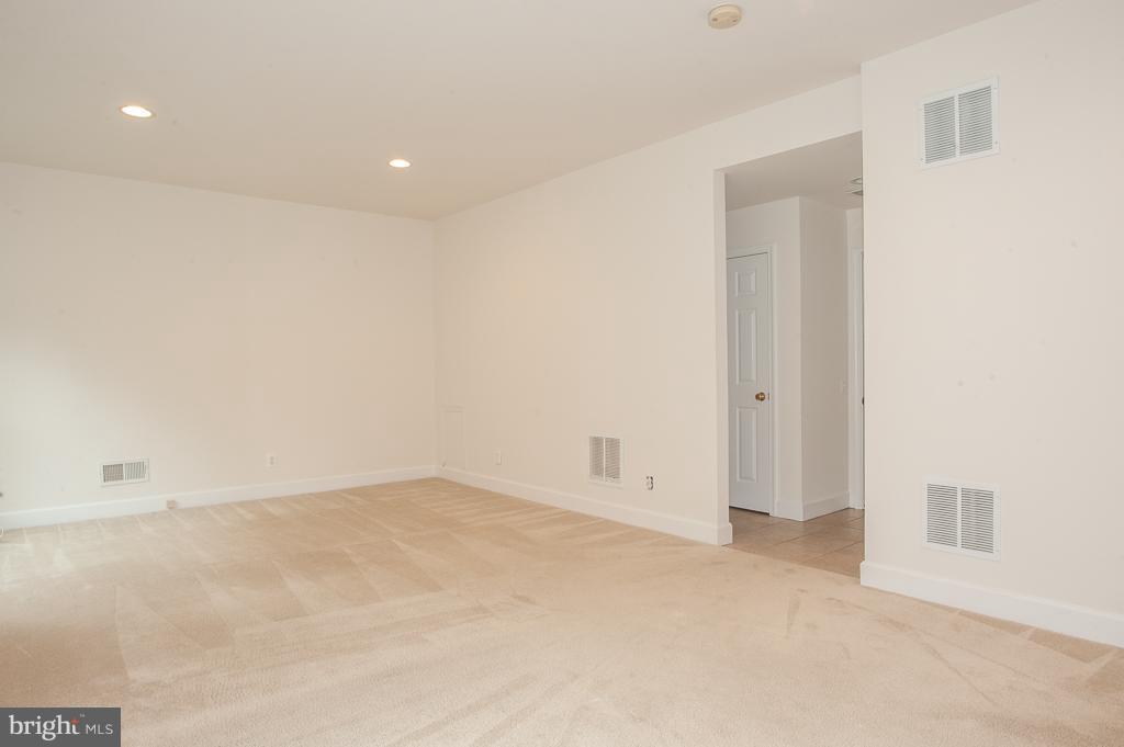 9287 Laurel Ridge Crossing Road Lorton, VA 22079 - Photo 28 of 30 Rec Room