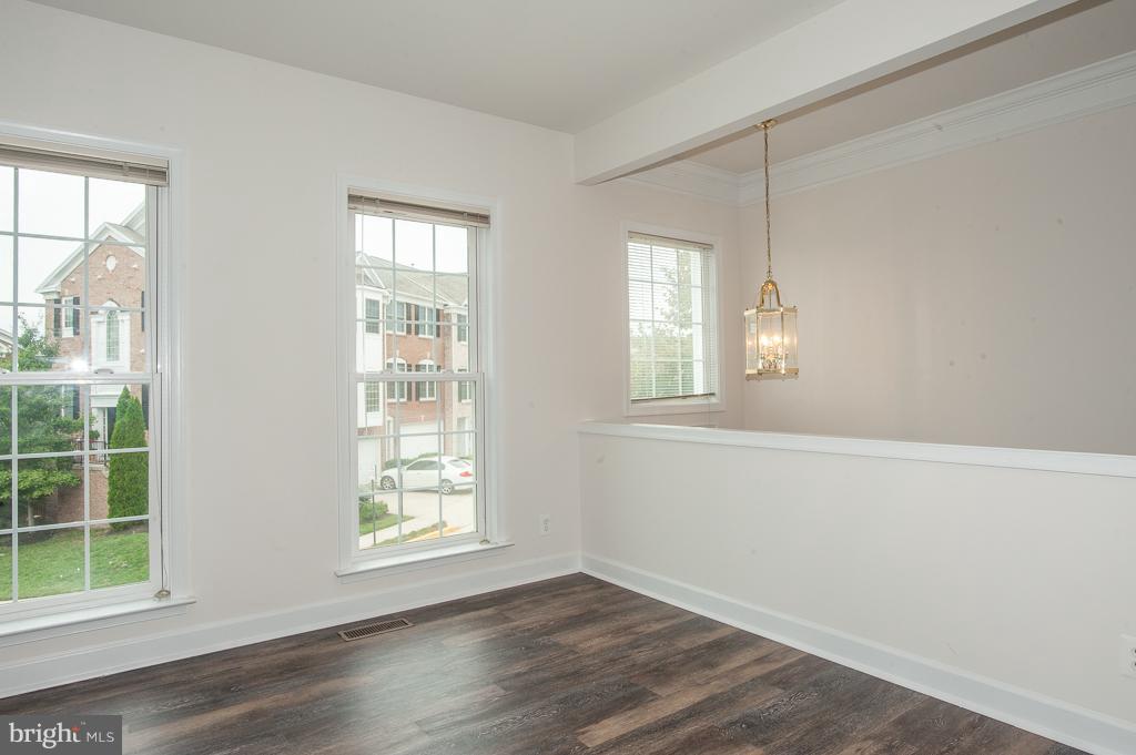 9287 Laurel Ridge Crossing Road Lorton, VA 22079 - Photo 6 of 30 Kitchen