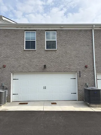 $2,100 | 204 Douglas Bend Road, Unit 2203, Gallatin, TN 37066