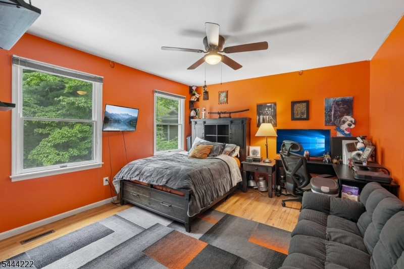 45 Fells Road Verona, NJ 07044 - Photo 33 of 43