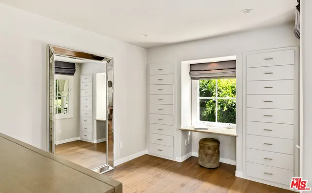 a view of a livingroom with a fireplace