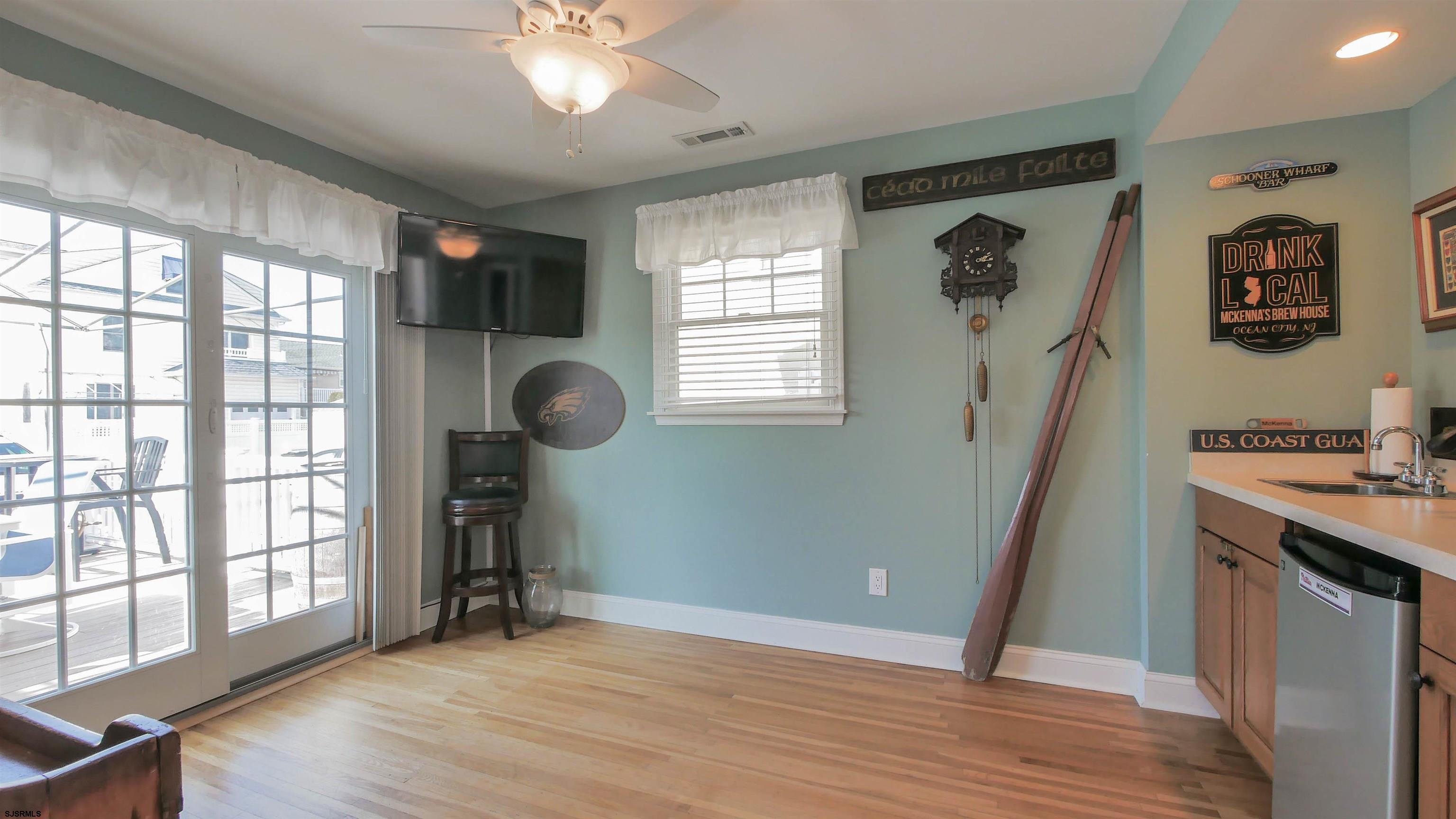 16 Spruce Road Ocean City, NJ 08226 - Photo 14 of 41 a view of entryway with wooden floor and workspace