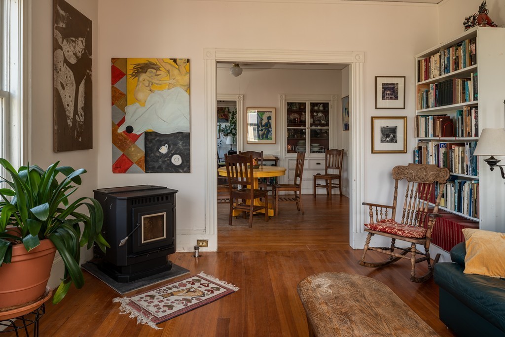 166 Walnut Street, Unit 3 Brookline, MA 02445 - Photo 3 of 10 Gallery Image 3