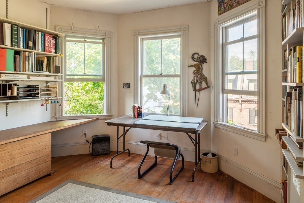166 Walnut Street, Unit 3 Brookline, MA 02445 - Photo 8 of 10 Gallery Image 8