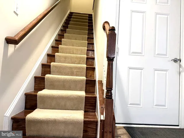 $3,800 | 19508 Front Street, Leesburg, VA 20176