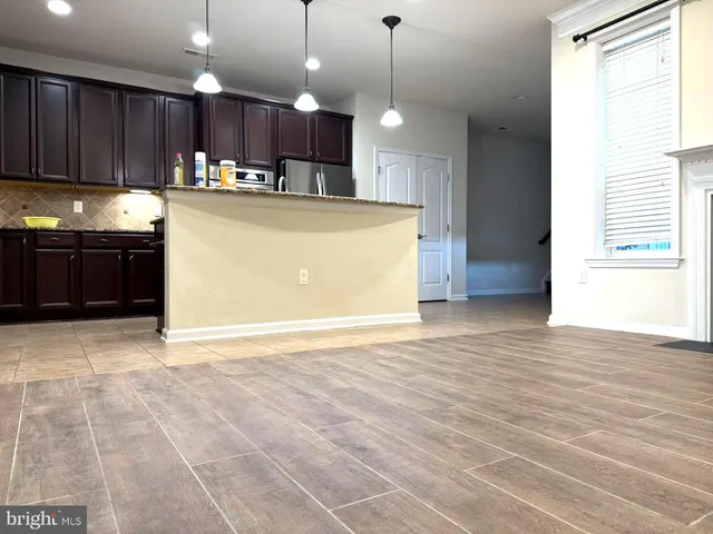 $3,800 | 19508 Front Street, Leesburg, VA 20176