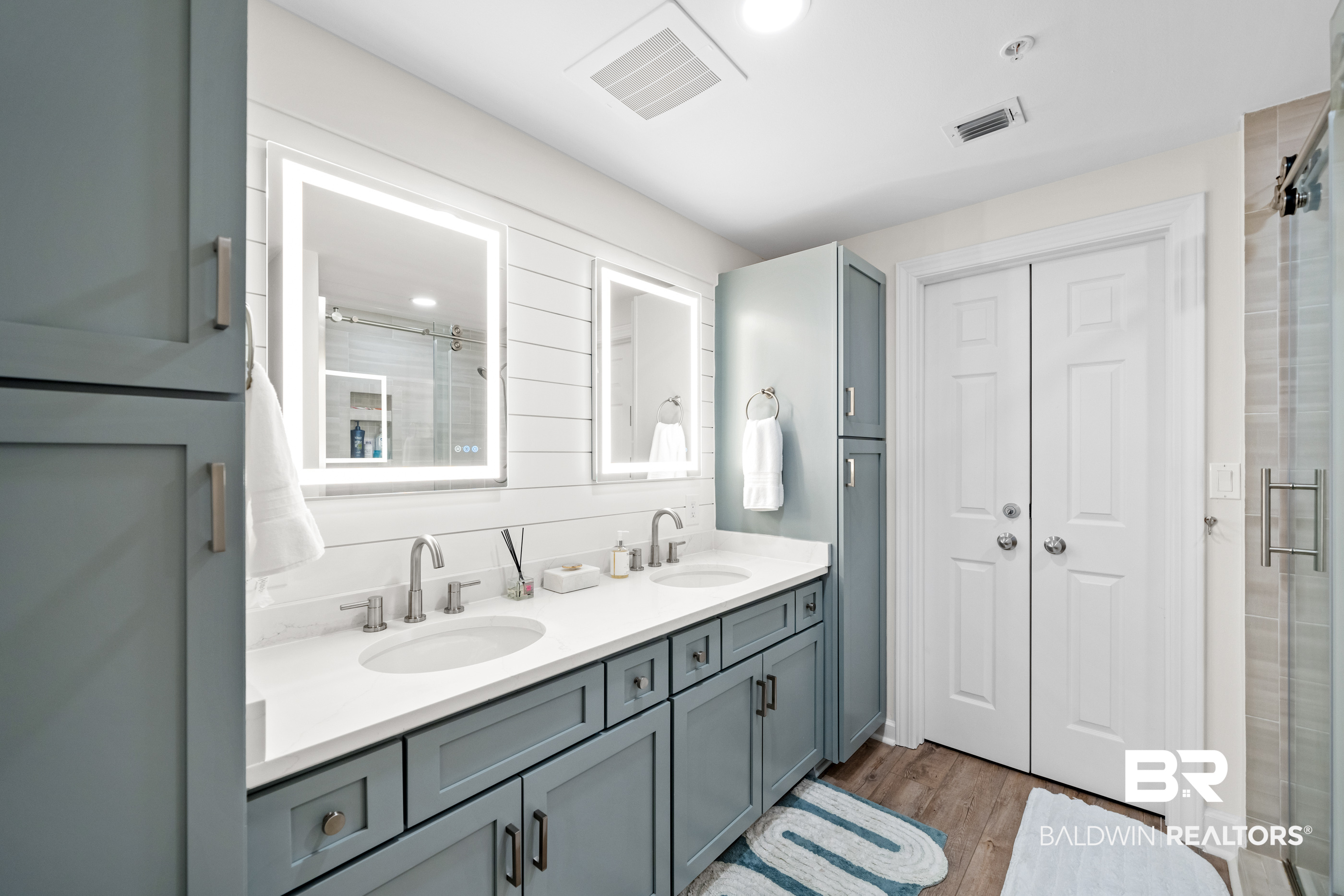 27580 Canal Road, Unit 1502 Orange Beach, AL 36561 - Photo 39 of 56 Master bath
