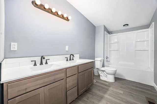 $319,000 | 8680 16 Mile Road Northeast, Cedar Springs, MI 49319