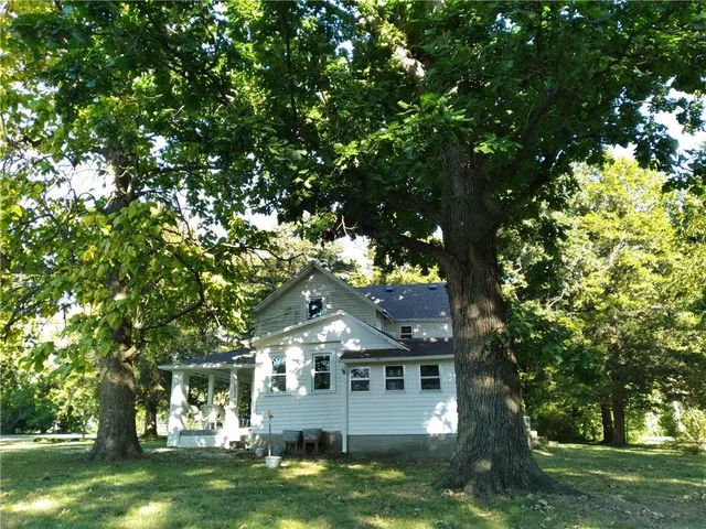 $199,000 | 324 West Walnut Street, Prescott, KS 66767