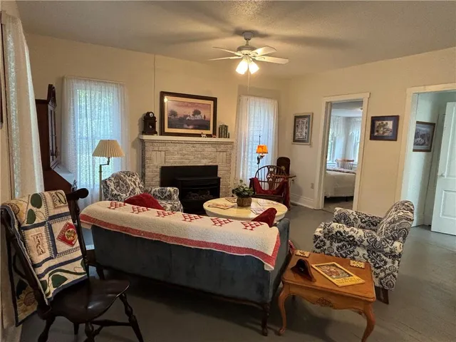 $199,000 | 324 West Walnut Street, Prescott, KS 66767