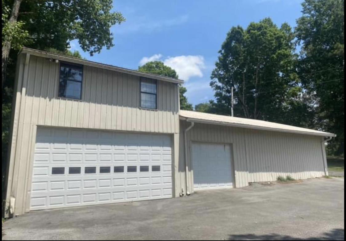 202 County Road 38 Riceville, TN 37370 - Photo 3 of 4 Garage