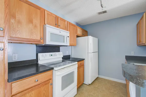 $2,045 | 222 Maypop Drive, Goose Creek, SC 29445