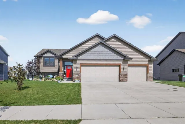 $539,900 | 2285 Orion Street Southwest, Rochester, MN 55902