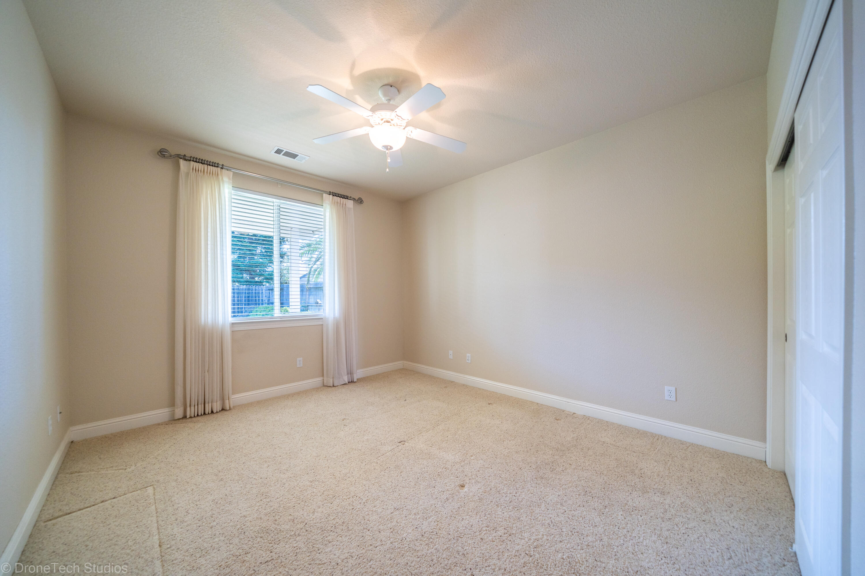 593 Centavo Way Redding, CA 96003 - Photo 33 of 49 593 Centavo Way-41