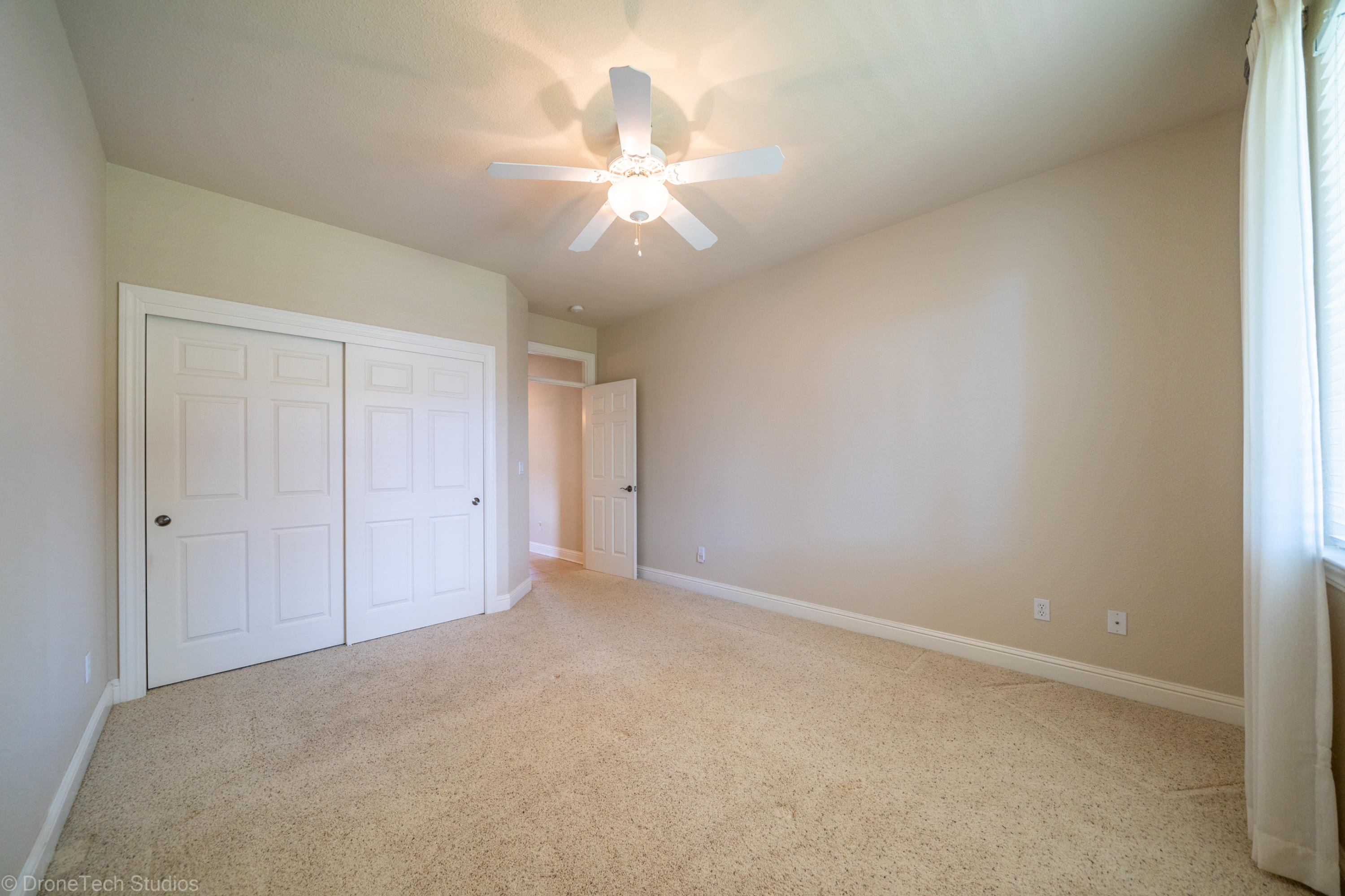 593 Centavo Way Redding, CA 96003 - Photo 34 of 49 593 Centavo Way-42
