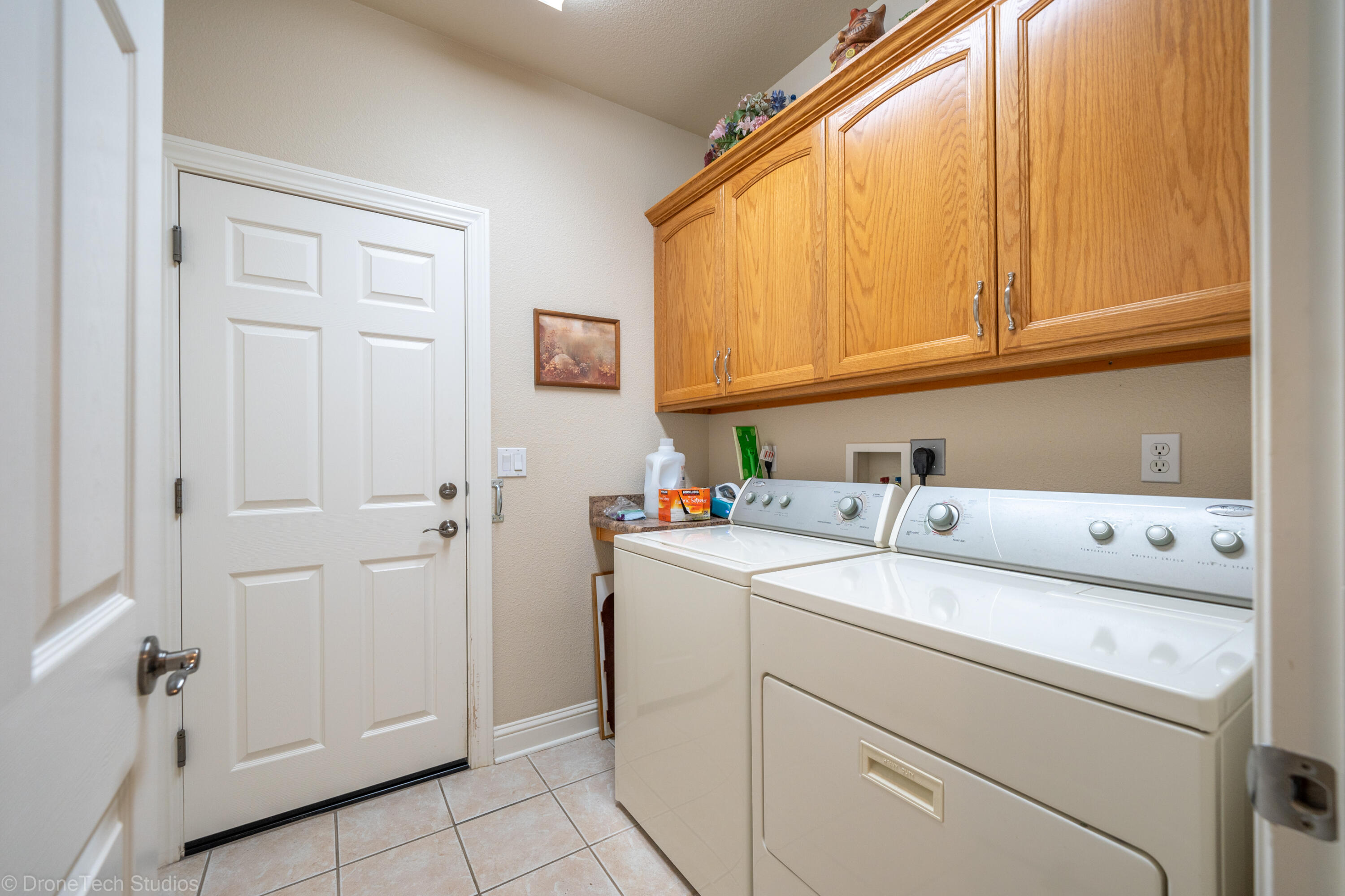 593 Centavo Way Redding, CA 96003 - Photo 35 of 49 593 Centavo Way-43