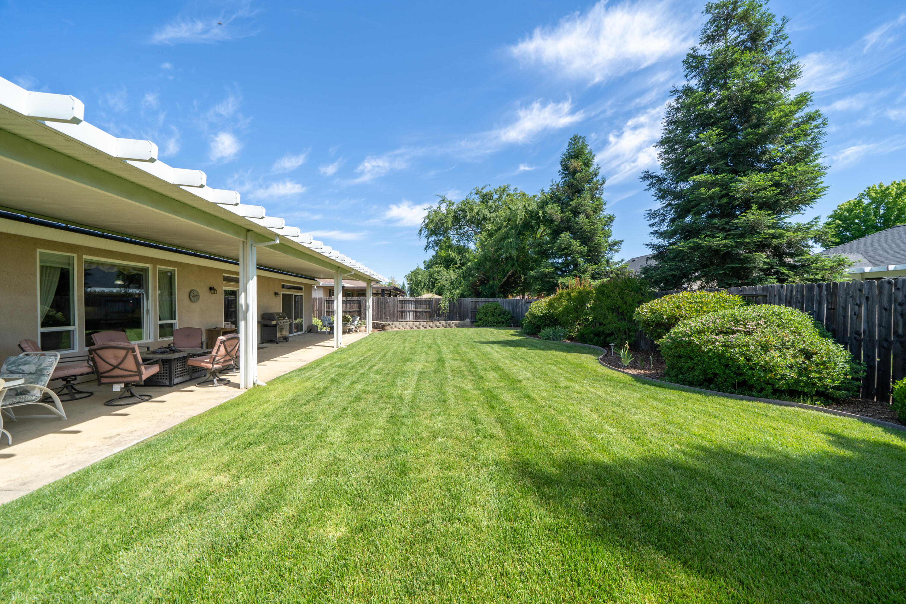 593 Centavo Way Redding, CA 96003 - Photo 43 of 49 593 Centavo Way-55