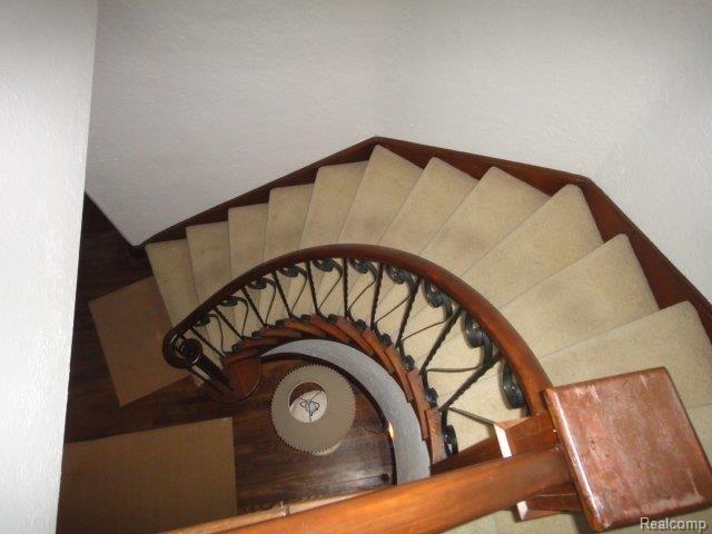 20000 Renfrew Road Detroit, MI 48221 - Photo 12 of 25 Staircase