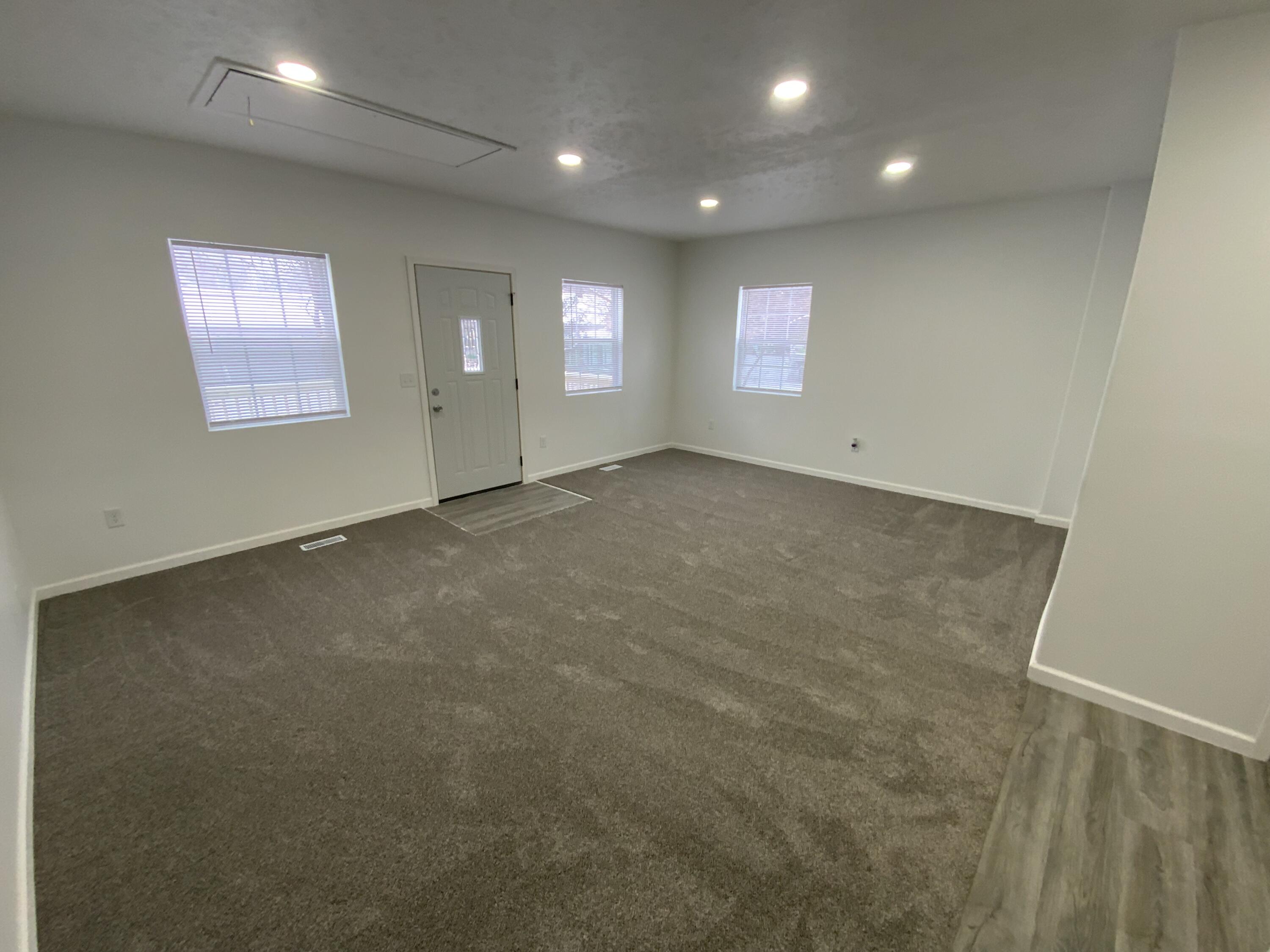 1156 Knapp Street Jackson, MI 49203 - Photo 7 of 13 IMG_1356