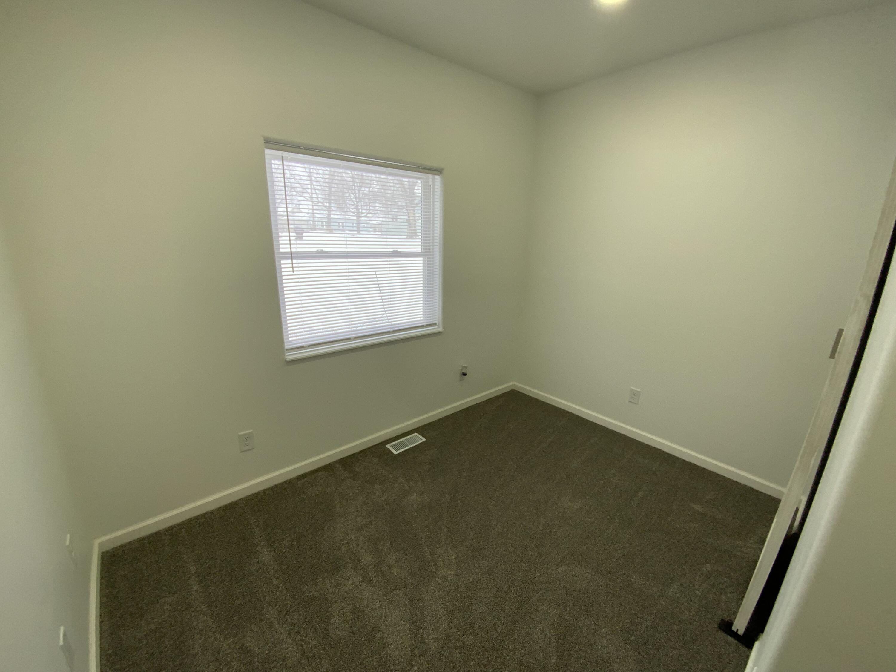 1156 Knapp Street Jackson, MI 49203 - Photo 8 of 13 IMG_1353