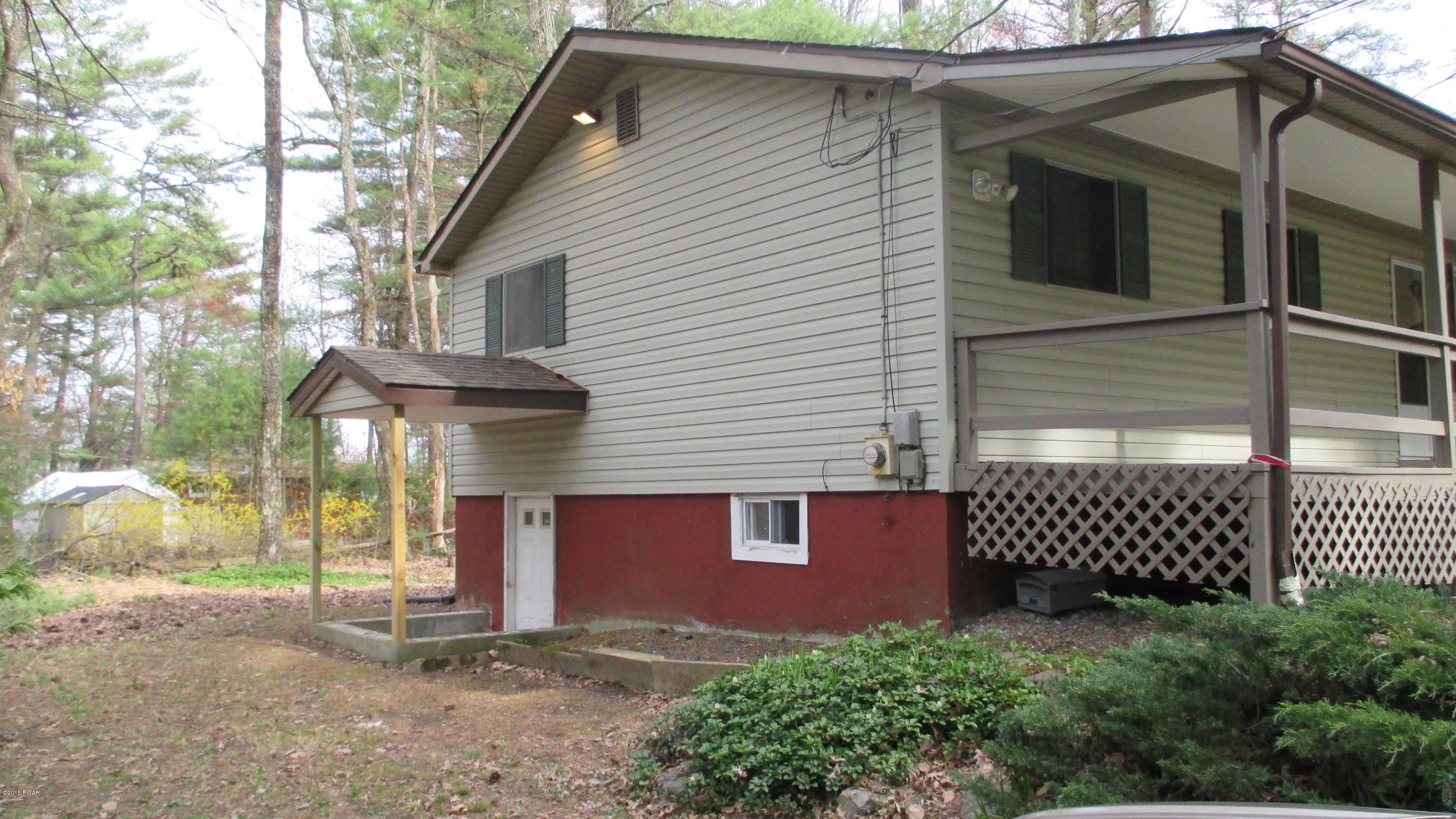 228 Doolan Road Dingmans Ferry, PA 18328 - Photo 2 of 14