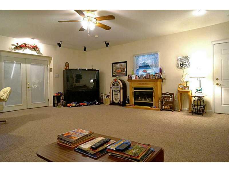 180 Jones Road Butler, PA 16002 - Photo 6 of 21 Family Room. Plenty of room for entertaining
