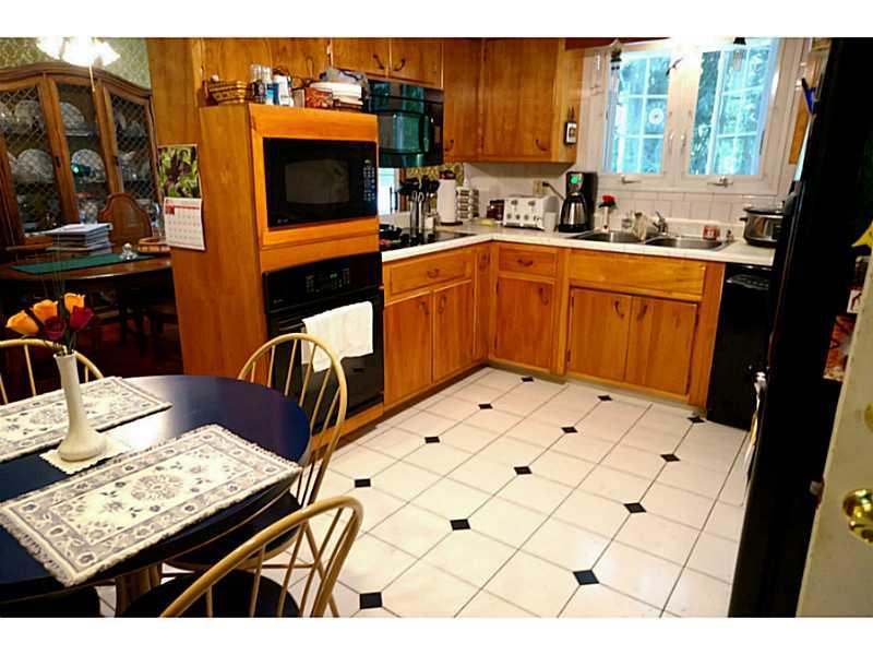 180 Jones Road Butler, PA 16002 - Photo 9 of 21 Kitchen. Kitchen has updated appliances - GE Profile