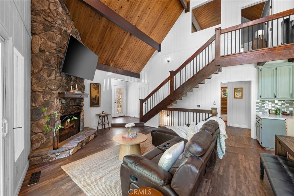 635 Grass Valley Road Lake Arrowhead, CA 92352 - Photo 17 of 29