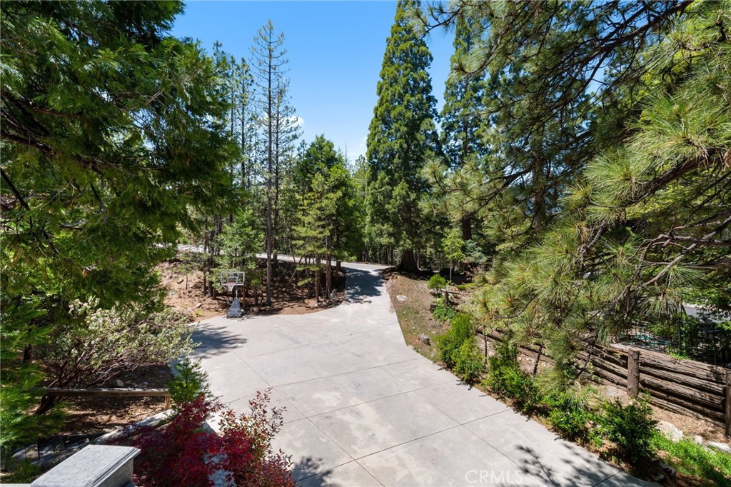 635 Grass Valley Road Lake Arrowhead, CA 92352 - Photo 24 of 29
