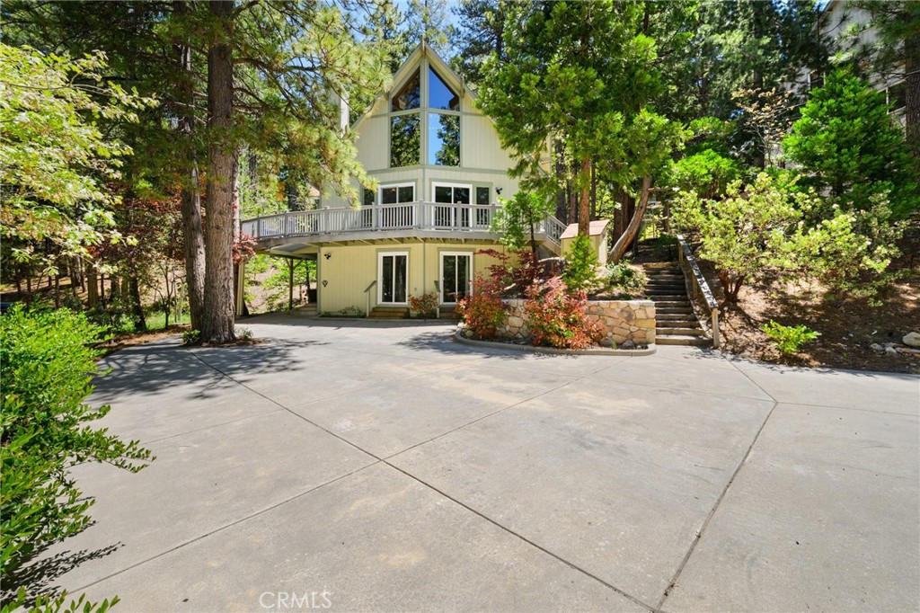 635 Grass Valley Road Lake Arrowhead, CA 92352 - Photo 26 of 29