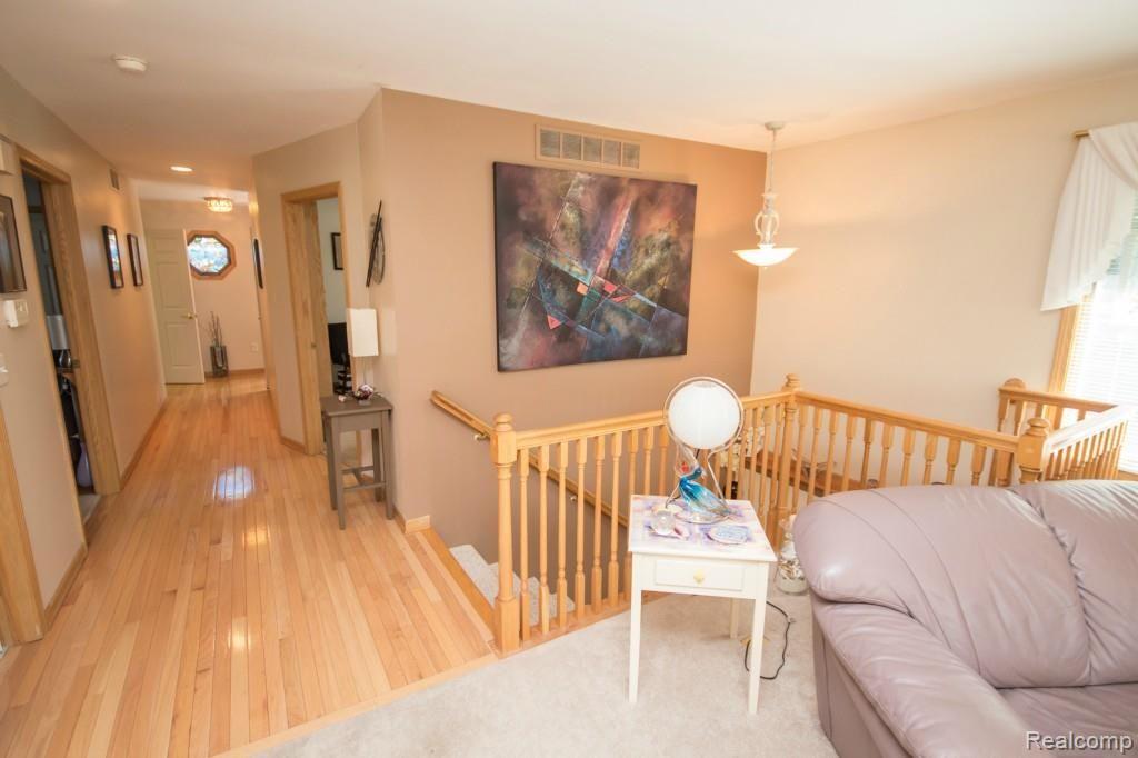 10570 White Lake Road Fenton, MI 48430 - Photo 31 of 51 IMG_0214.jpg