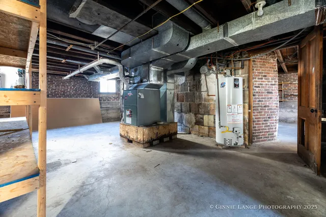 $180,000 | 212 East Washington Street, Kentland, IN 47951