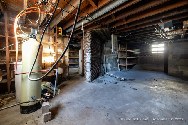 $180,000 | 212 East Washington Street, Kentland, IN 47951