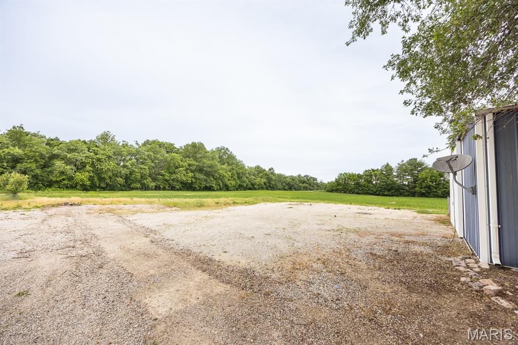 7045 Brickyard Road Mascoutah, IL 62258 - Photo 37 of 43
